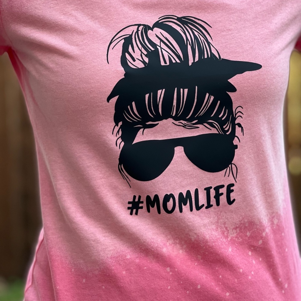 Pink bleached tshirt for Mother’s Day #Momlife